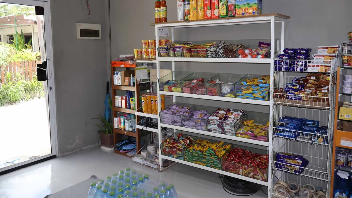 Dhigurah Tourist Shop