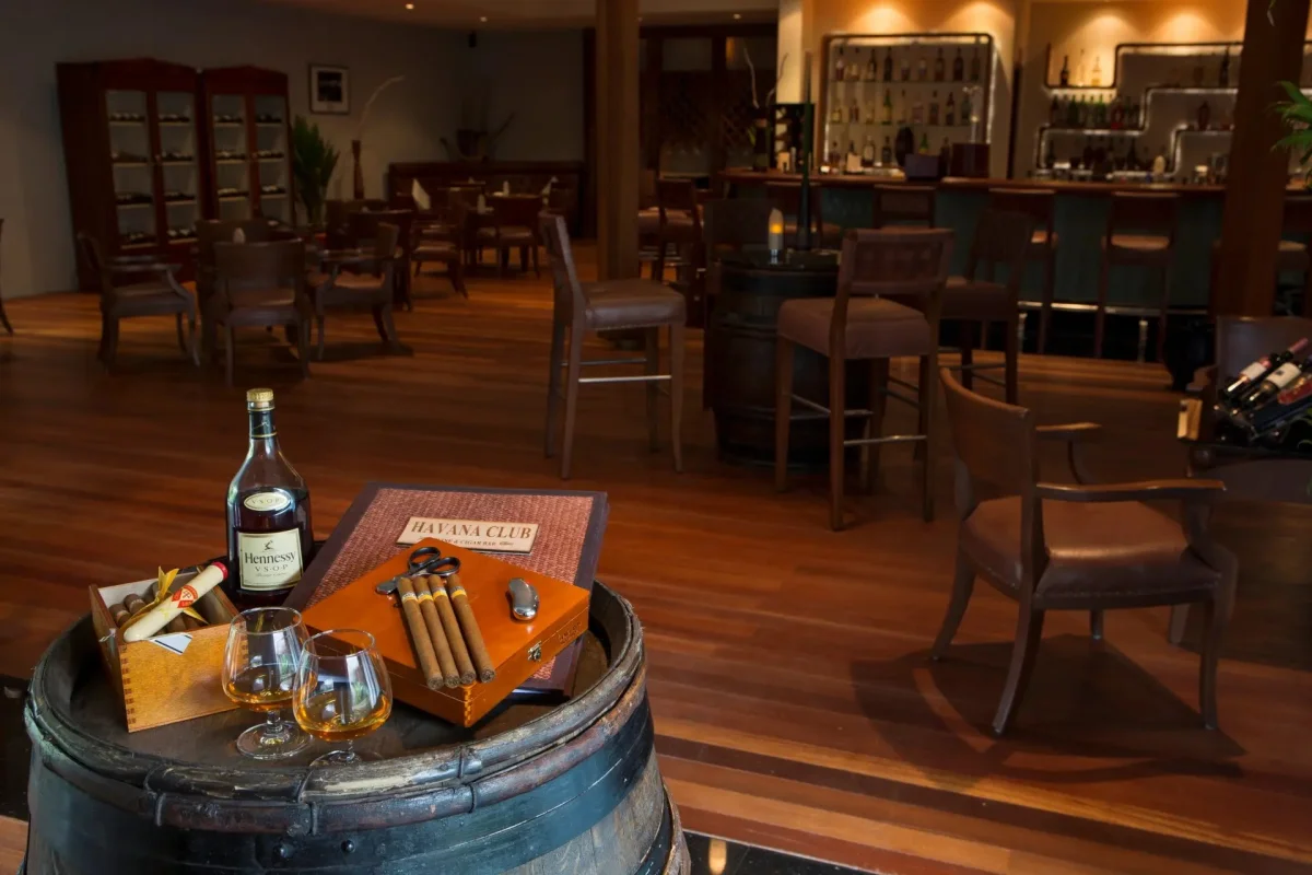 Havana Club Wein- und Zigarrenbar