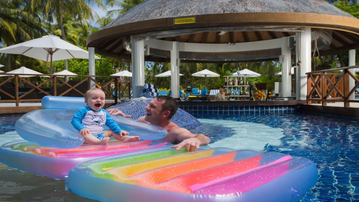 Pool Bar