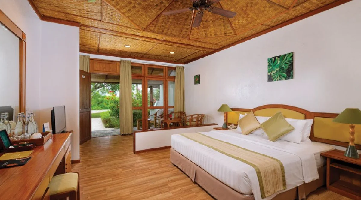 Standard Beachfont Room