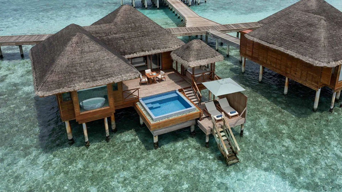 12 Lagoon Bungalows with Pool