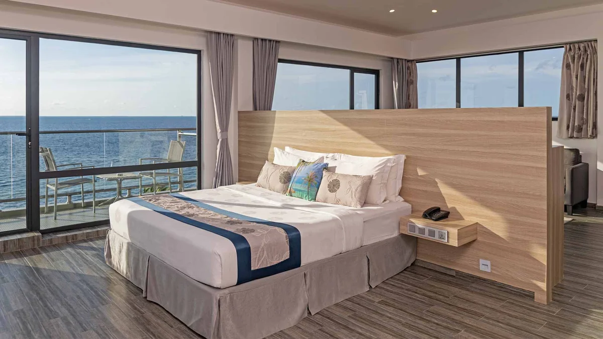 King Suite mit Meerblick und Balkon