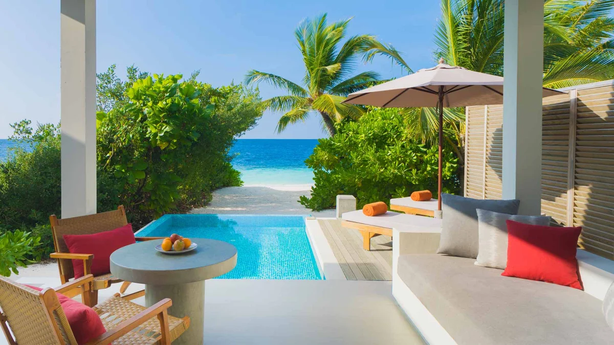 19 Beach Villa with pool