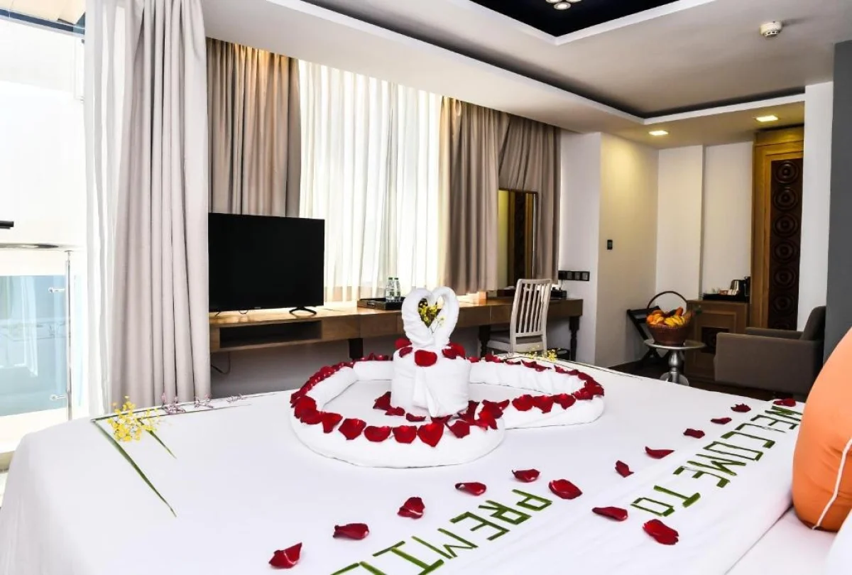 Junior Suite with Balcony