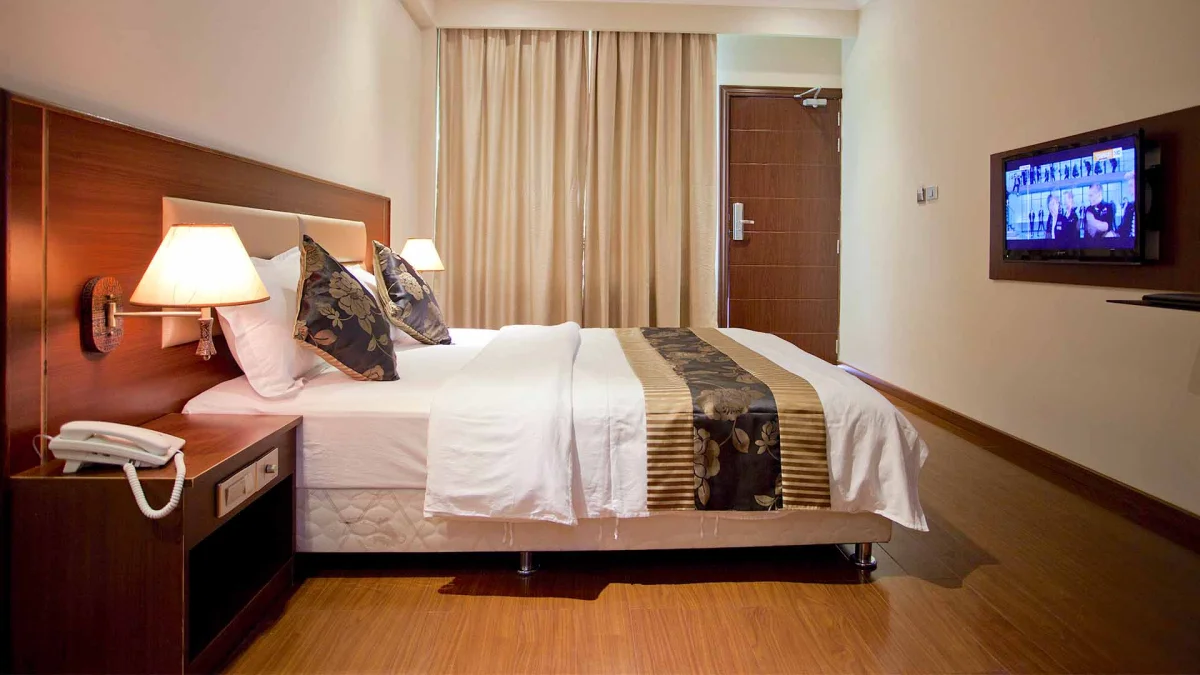 Deluxe Double Room City View with Balcony