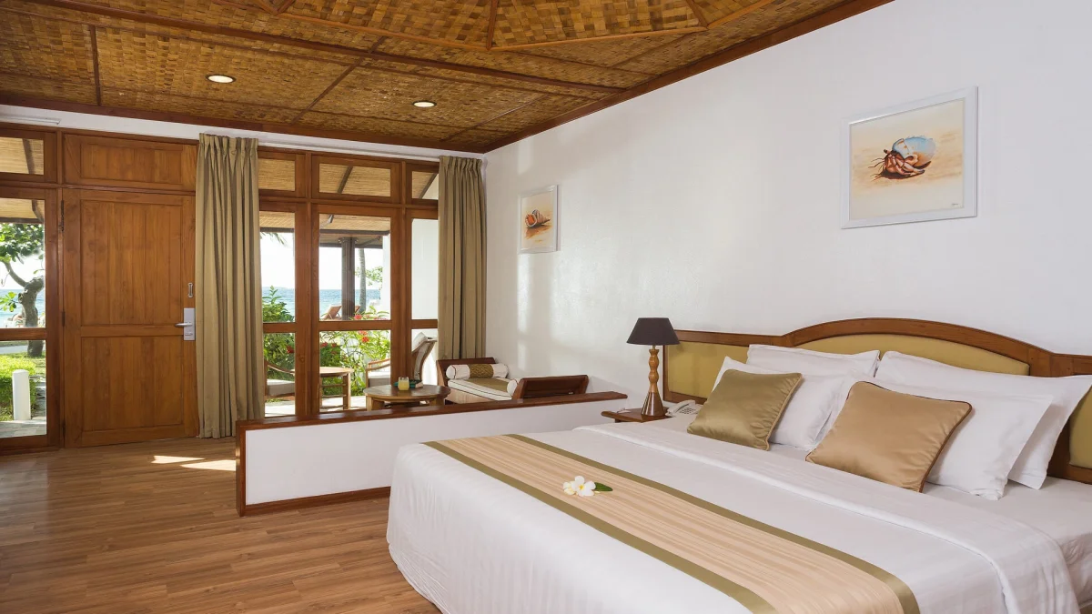 Standard Beachfont Room