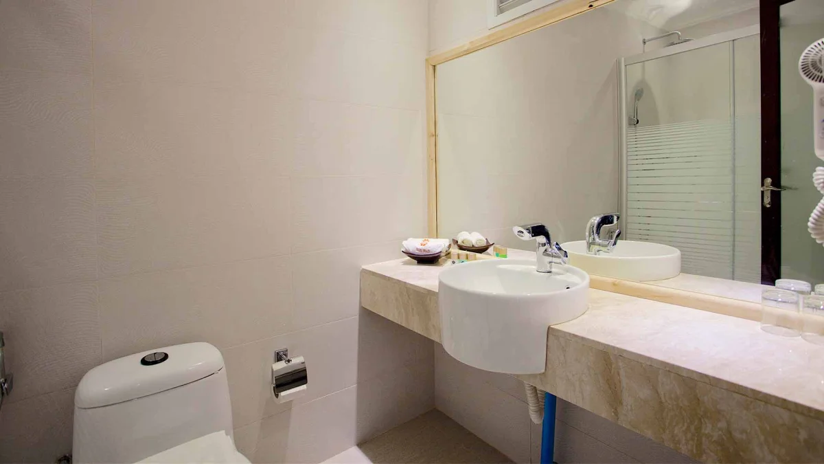 Deluxe Double Room City View with Balcony