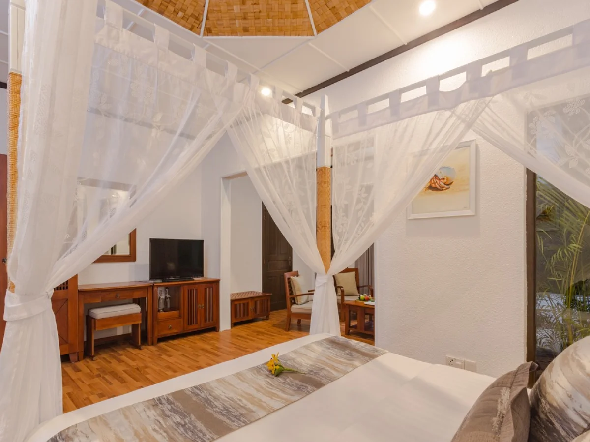 Deluxe Beachfront Rooms